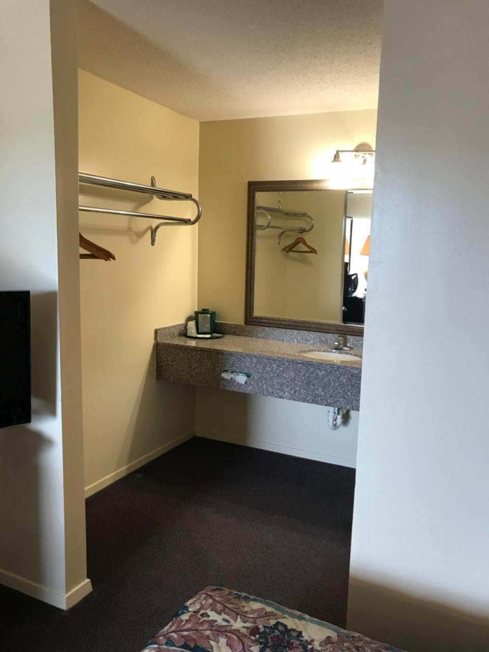 Western Motel Brinson Crossing Bagian luar foto